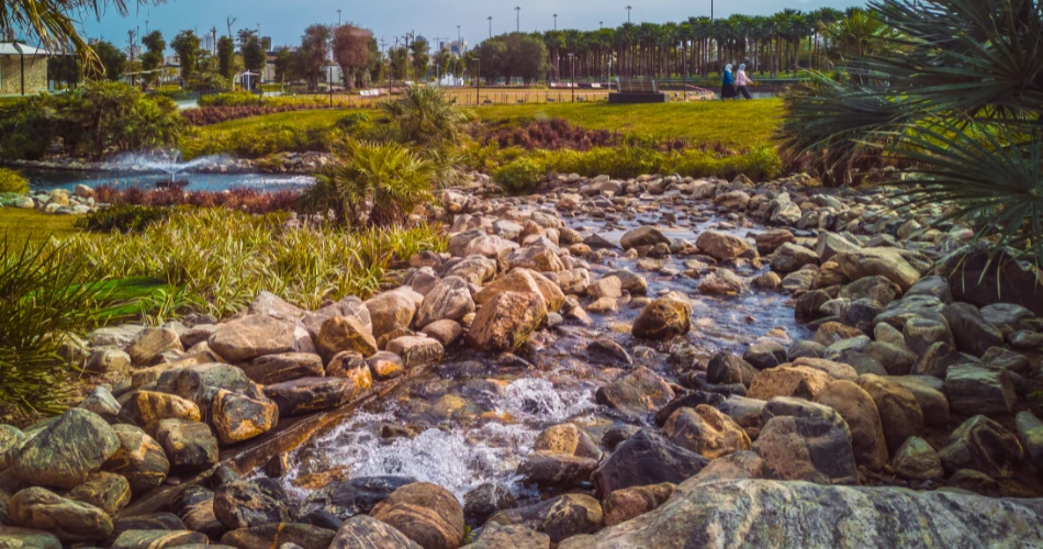 Evening Walks by the Kuwait Corniche: A Relaxing Experience Near Bneid AlQar