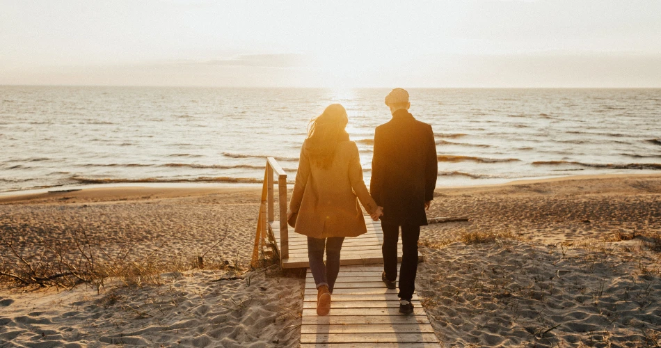 Evening Walks by the Kuwait Corniche: A Relaxing Experience Near Bneid AlQar